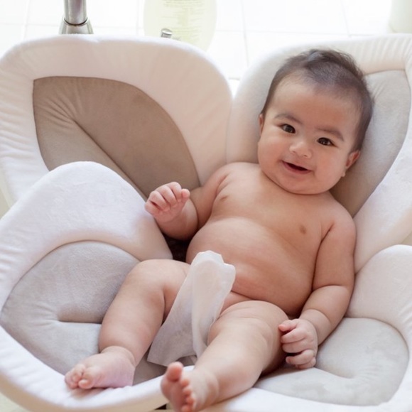 Blooming Bath Lotus for baby bath - Picture 2 of 4